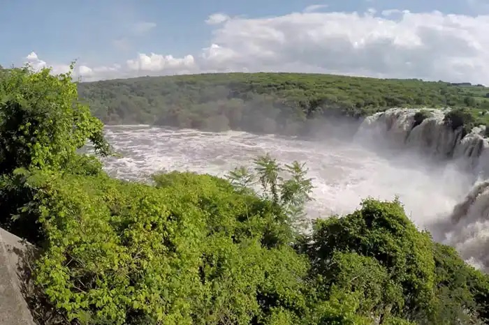 cascada_el_salto_en_michoacan_mx